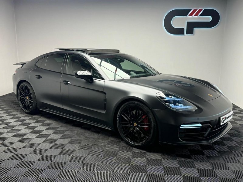 PORSCHE PANAMERA