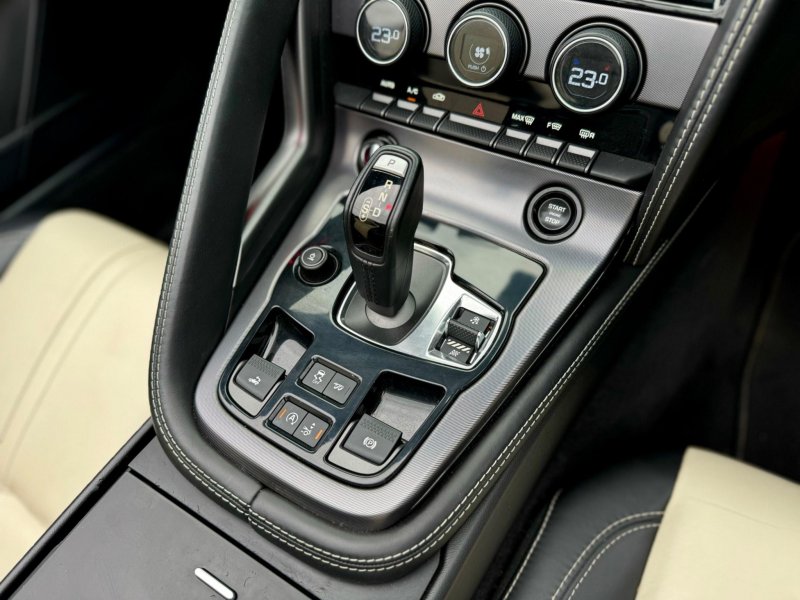 JAGUAR F-TYPE