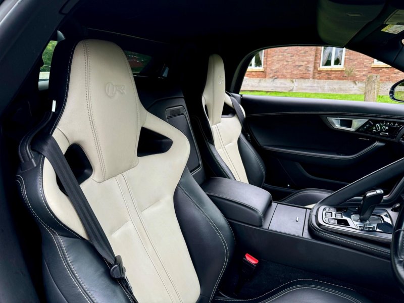 JAGUAR F-TYPE