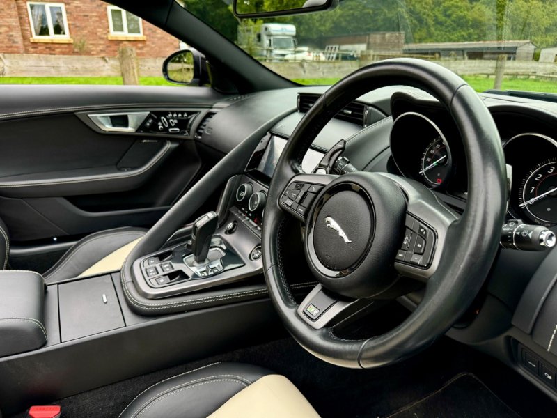 JAGUAR F-TYPE