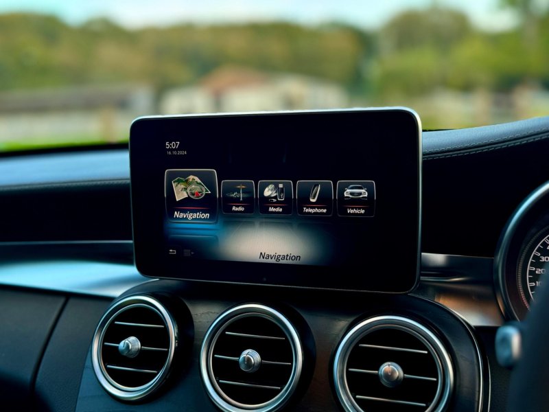 MERCEDES-BENZ C CLASS