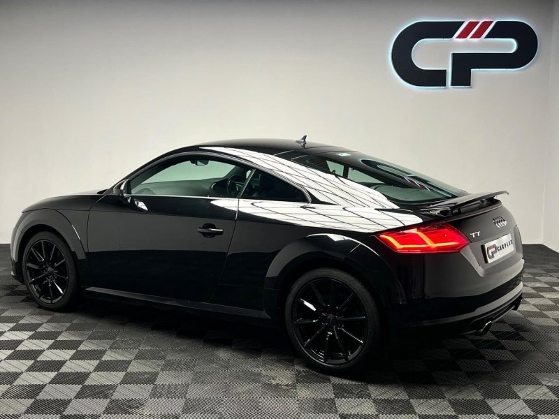 AUDI TT