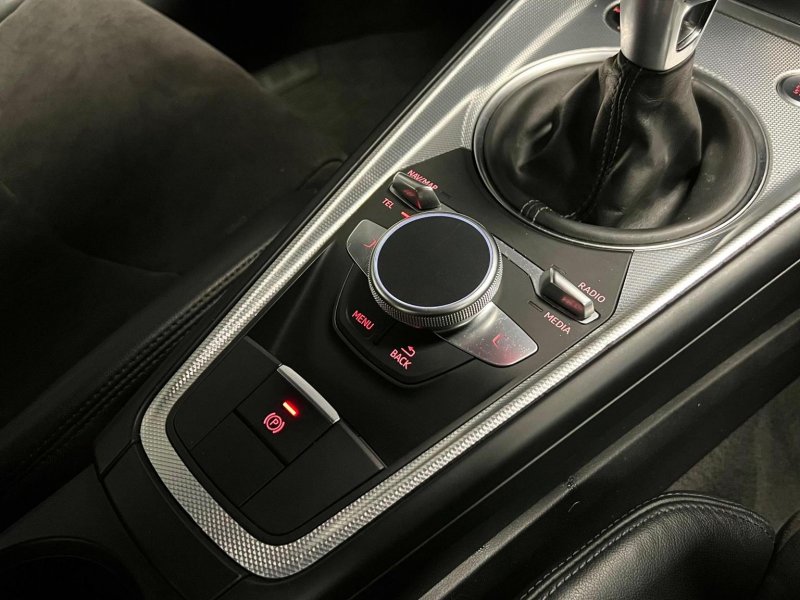 AUDI TT