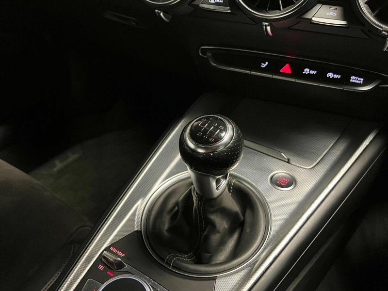 AUDI TT