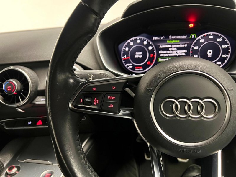 AUDI TT
