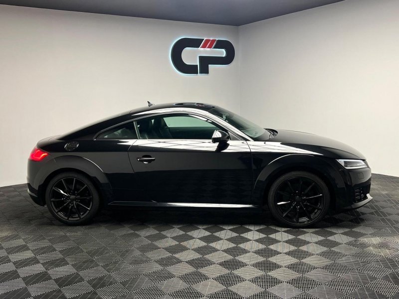 AUDI TT