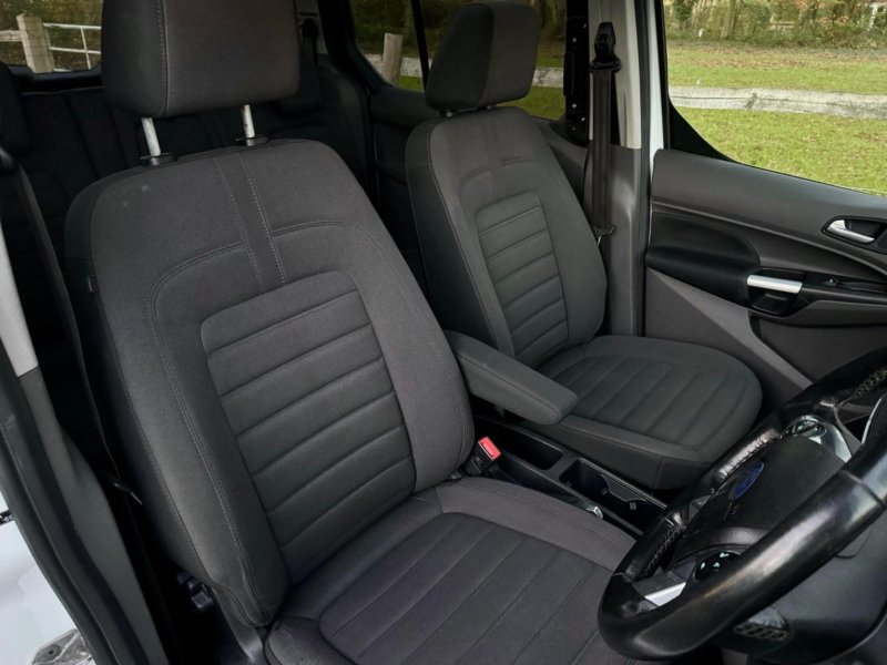 FORD GRAND TOURNEO CONNECT