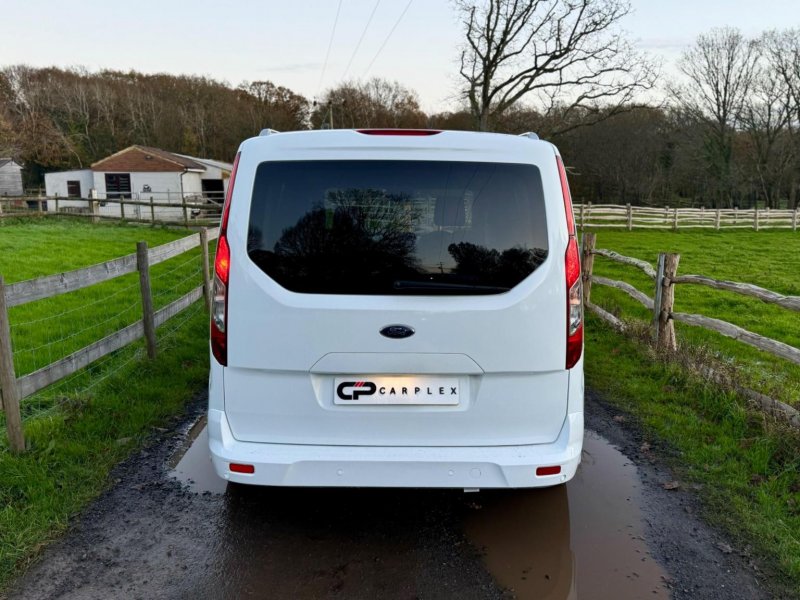 FORD GRAND TOURNEO CONNECT