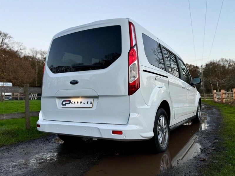 FORD GRAND TOURNEO CONNECT