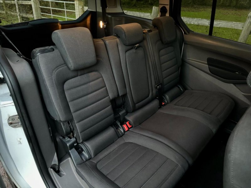 FORD GRAND TOURNEO CONNECT