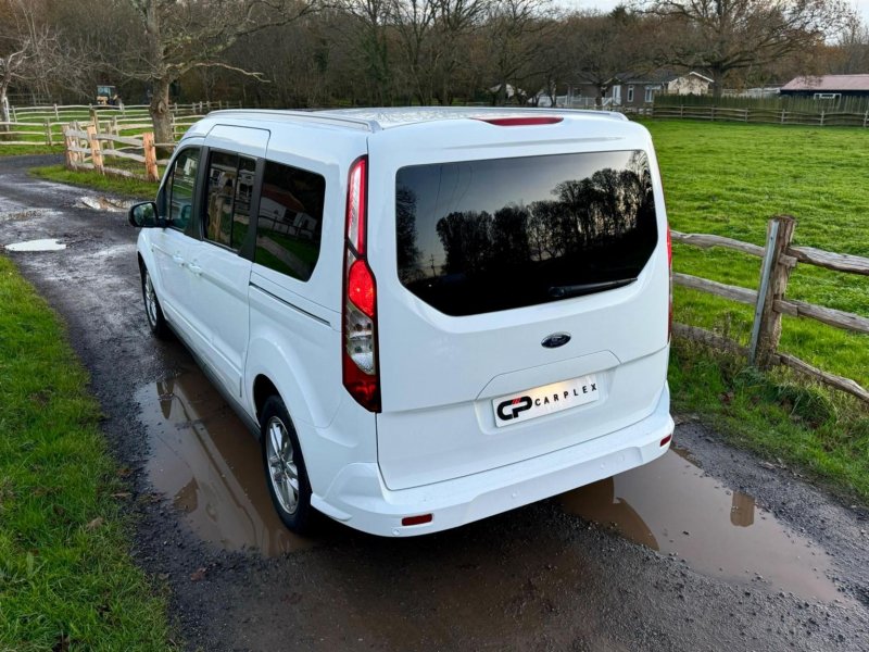 FORD GRAND TOURNEO CONNECT