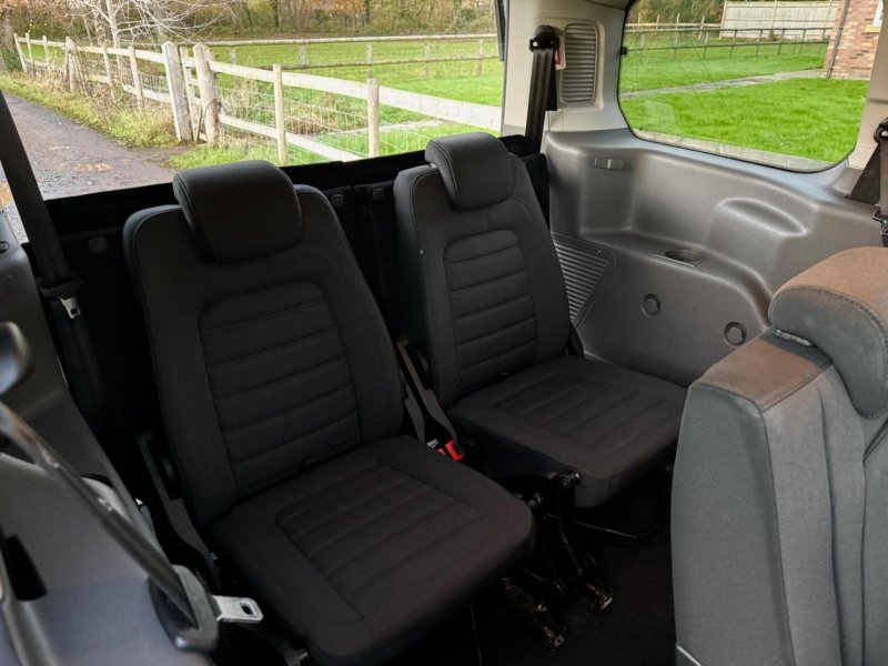FORD GRAND TOURNEO CONNECT