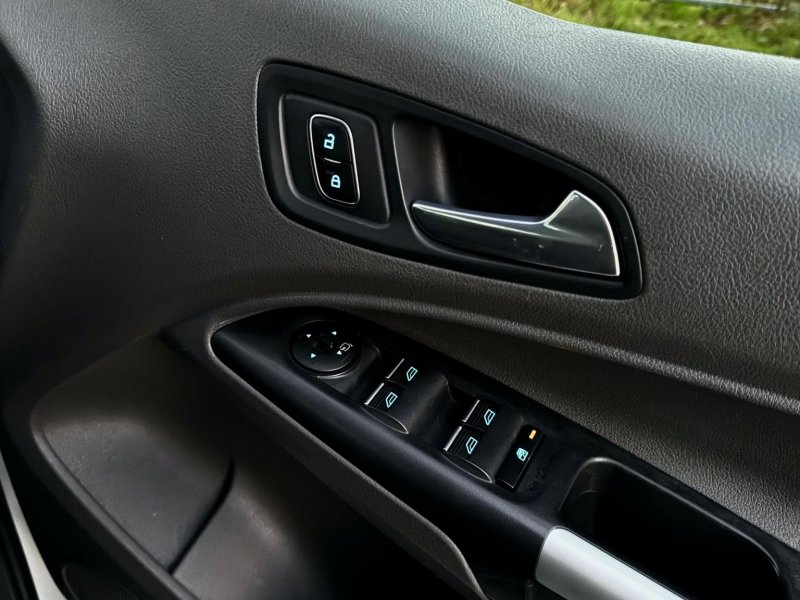 FORD GRAND TOURNEO CONNECT