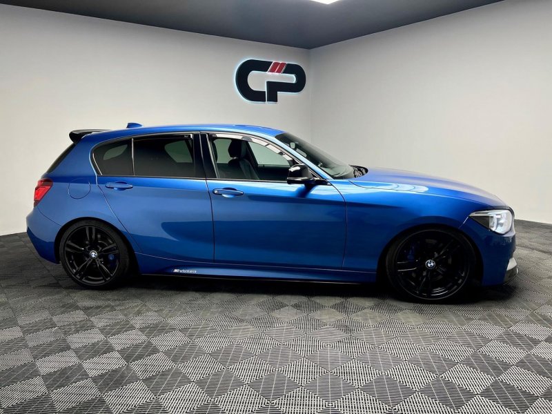 BMW 1 SERIES