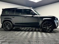 LAND ROVER DEFENDER 110