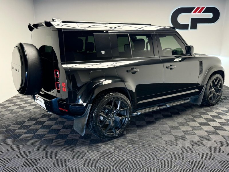 LAND ROVER DEFENDER 110