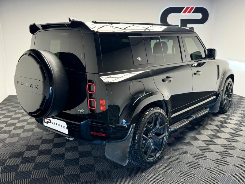 LAND ROVER DEFENDER 110