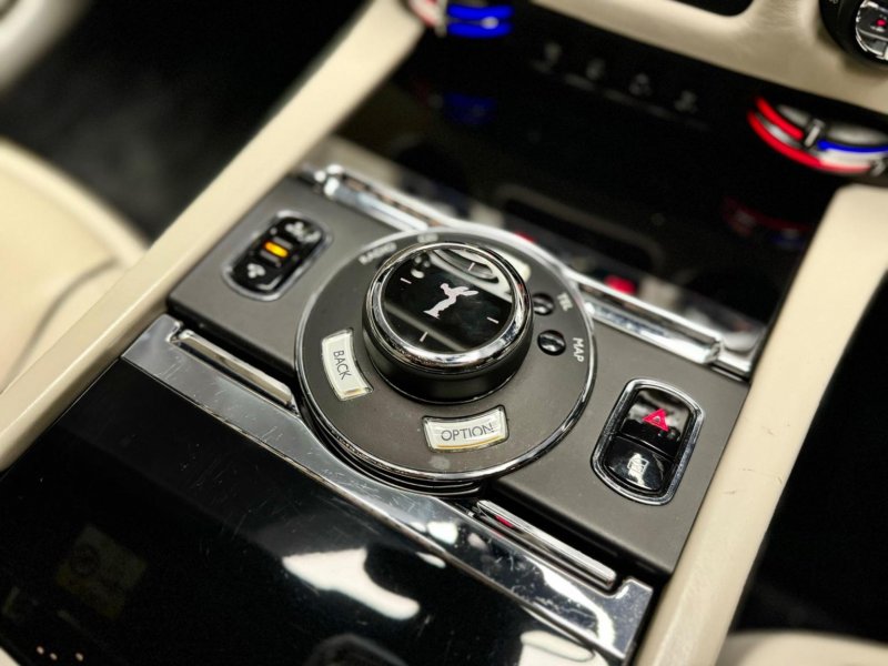 ROLLS-ROYCE WRAITH