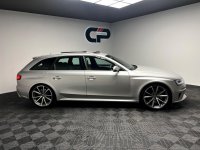 AUDI RS4