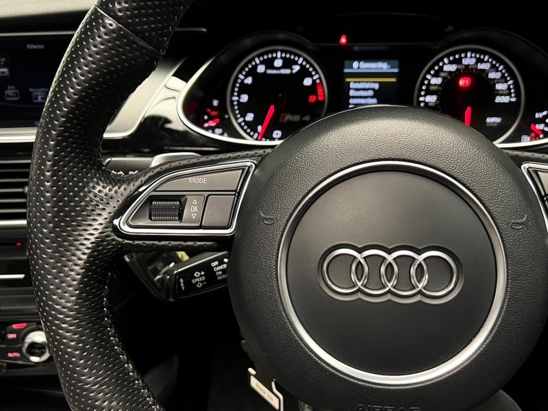 AUDI RS4