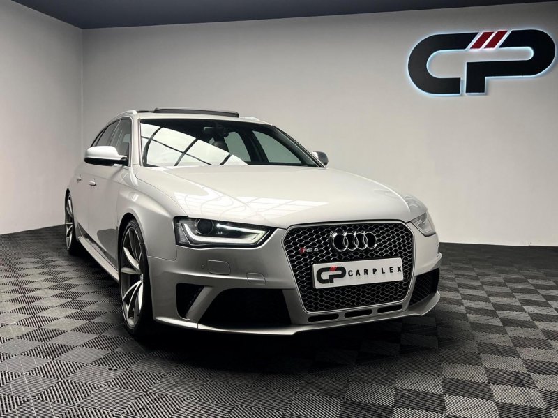 AUDI RS4