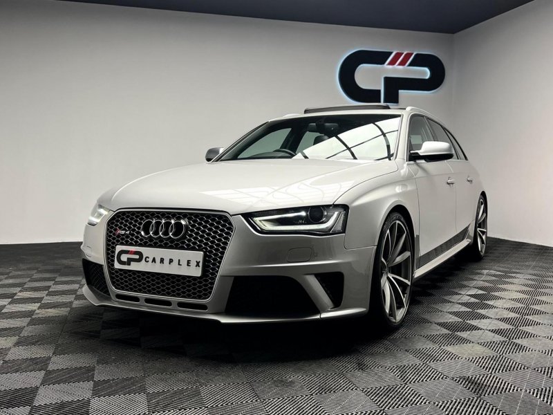 AUDI RS4