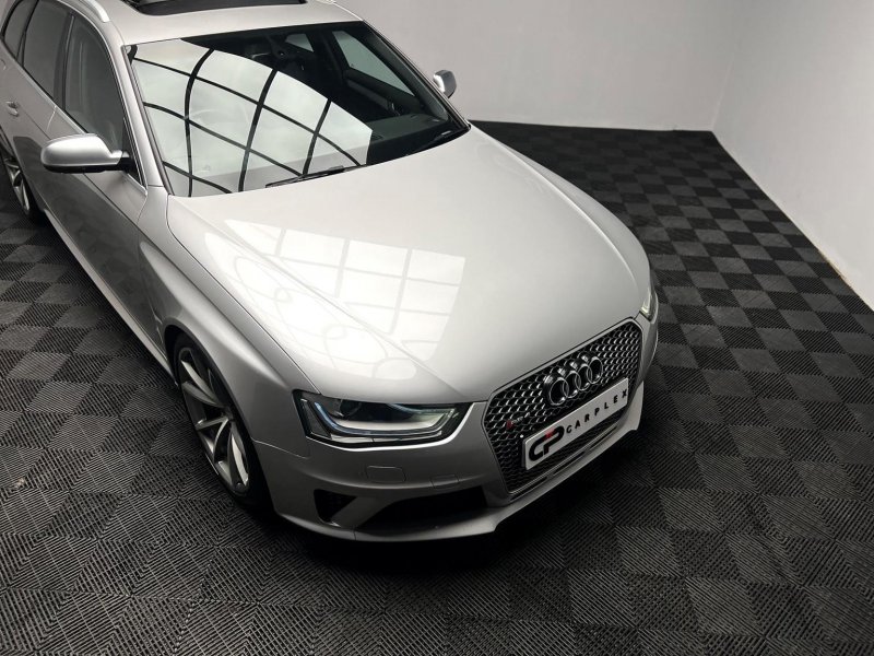 AUDI RS4