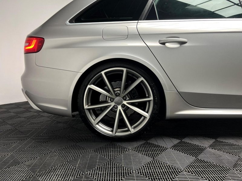 AUDI RS4