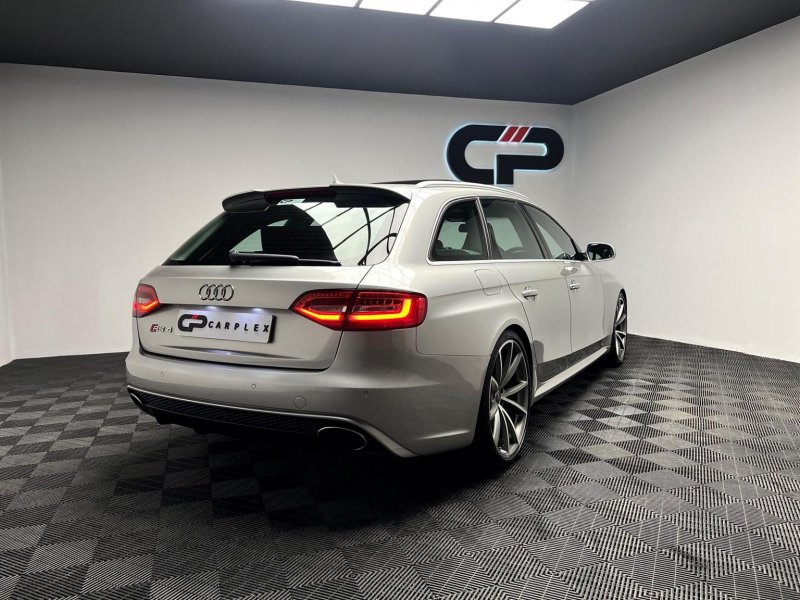 AUDI RS4