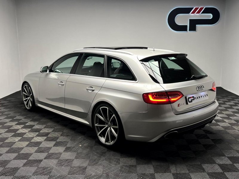 AUDI RS4