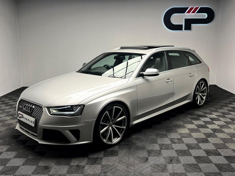 AUDI RS4