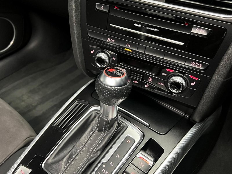 AUDI RS4