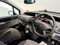PEUGEOT 807