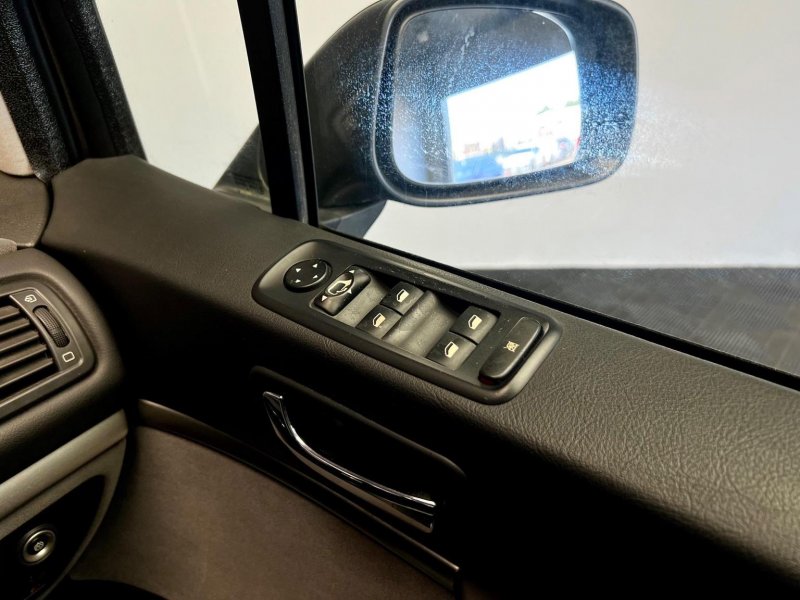 PEUGEOT 807