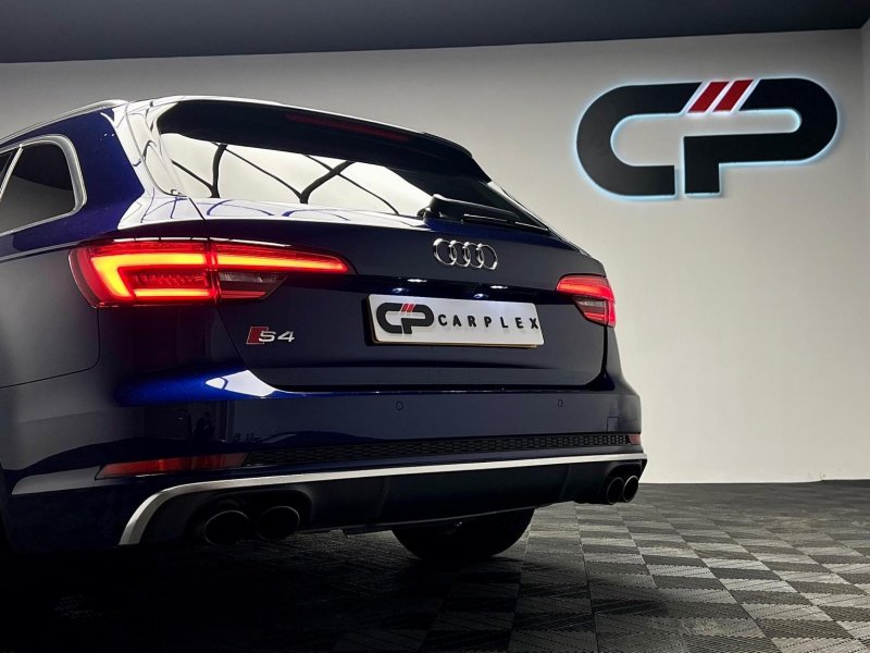 AUDI S4