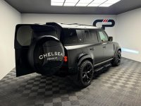 LAND ROVER DEFENDER 110