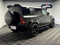 LAND ROVER DEFENDER 110