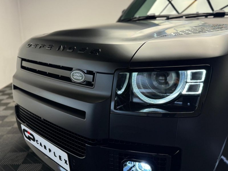 LAND ROVER DEFENDER 110
