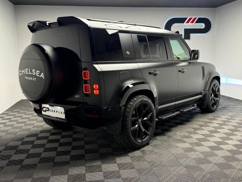 LAND ROVER DEFENDER 110