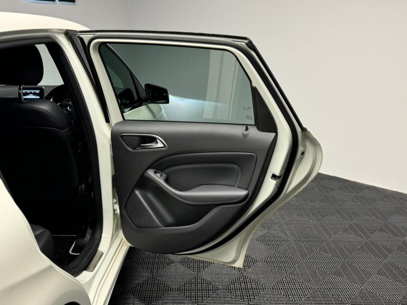 MERCEDES-BENZ B CLASS