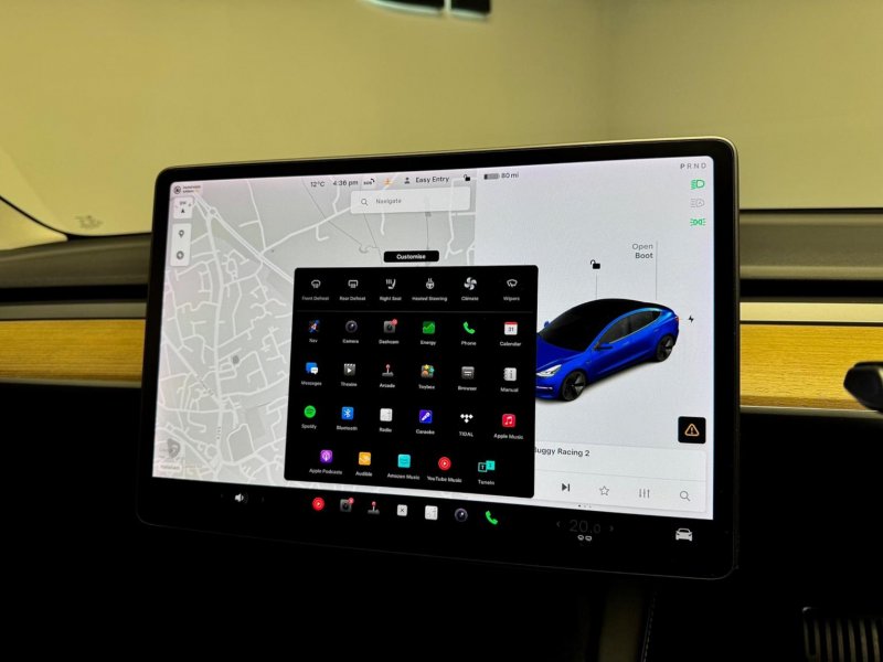 TESLA MODEL 3