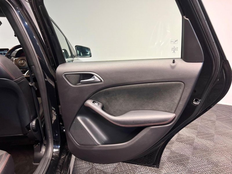MERCEDES-BENZ B CLASS