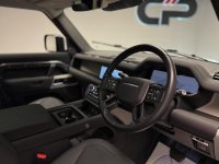 LAND ROVER DEFENDER 110